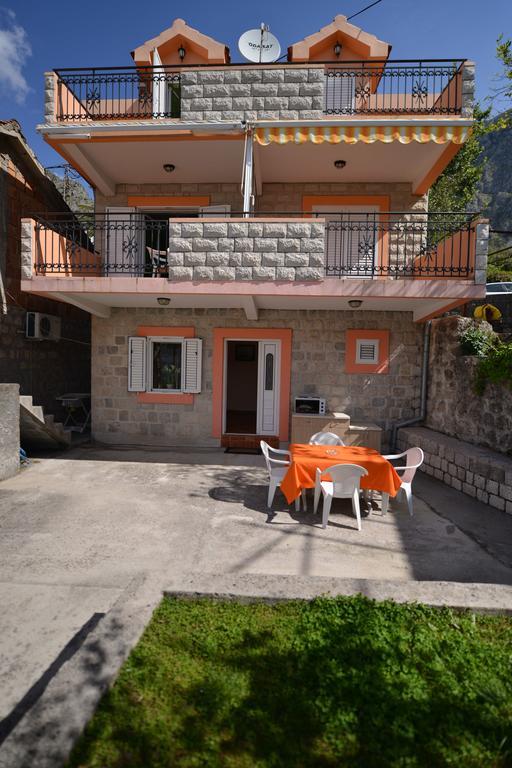 Apartments Goran Котор Стая снимка