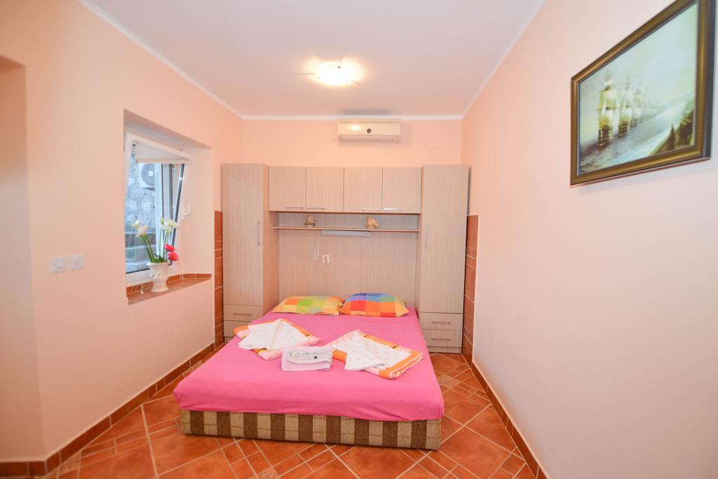 Apartments Goran Котор Стая снимка